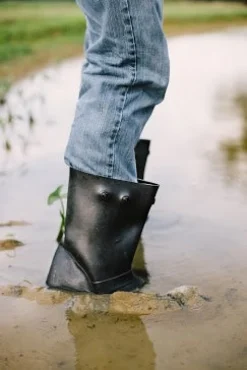 Slip-On Work Boots|Rubber And Insulated Boots*XLfeet Inc. TREDS 12" Rubber Overboot, Mid-Calf